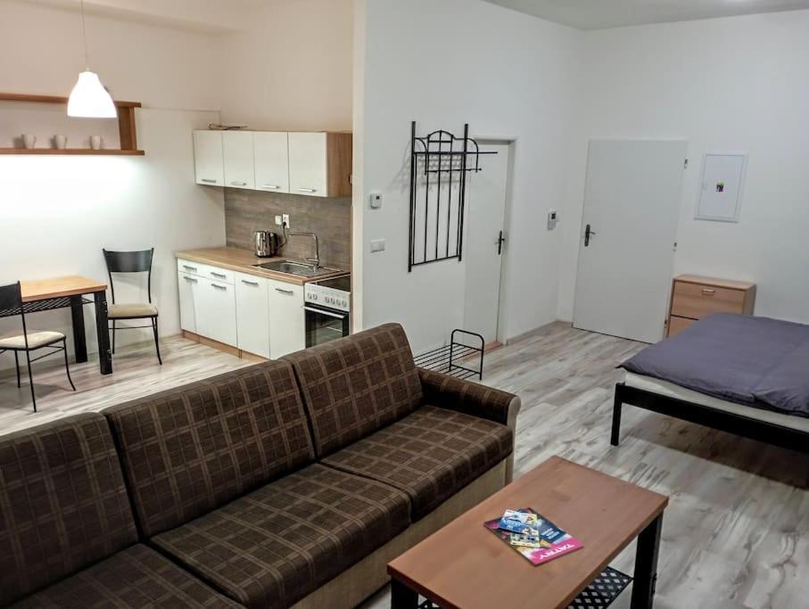 Apartament Liptovský Mikuláš Buitenkant foto